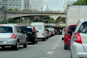 Andar de moto na estrada exige atenção; confira dicas, Mobilidade Estadão