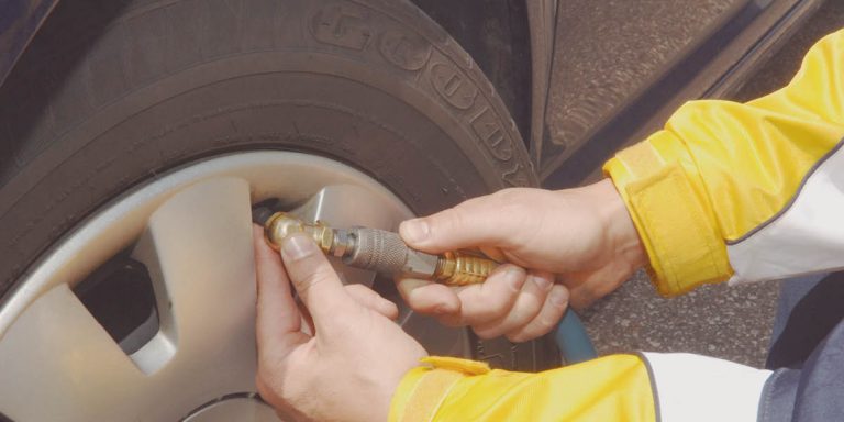 Calibração dos pneus. Foto: Divulgação Goodyear
