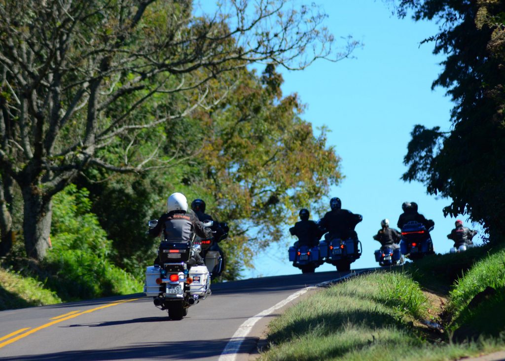 Andar de moto na estrada exige atenção; confira dicas, Mobilidade Estadão