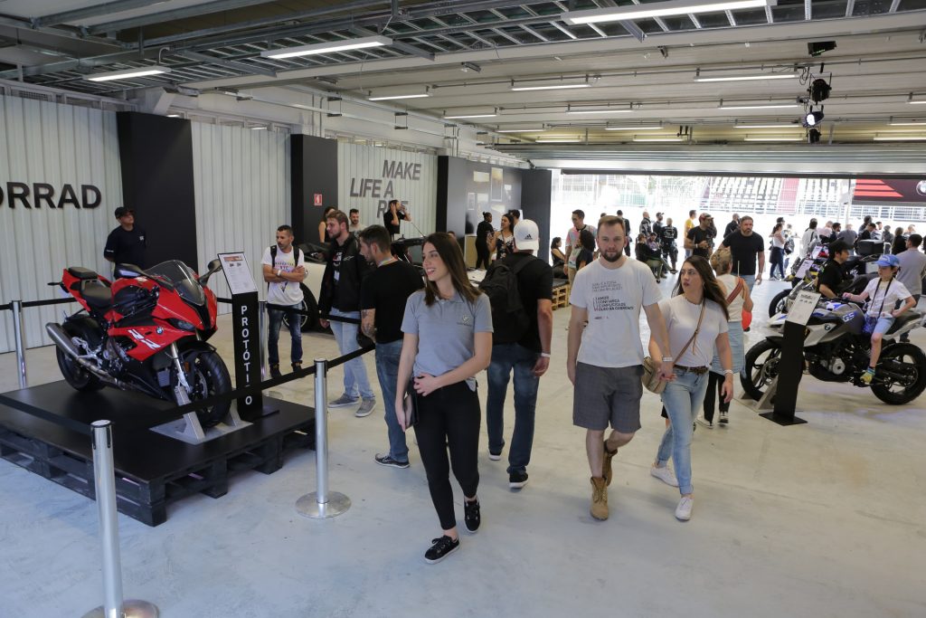 Festival Interlagos terá test-ride de moto na terra e corrida de