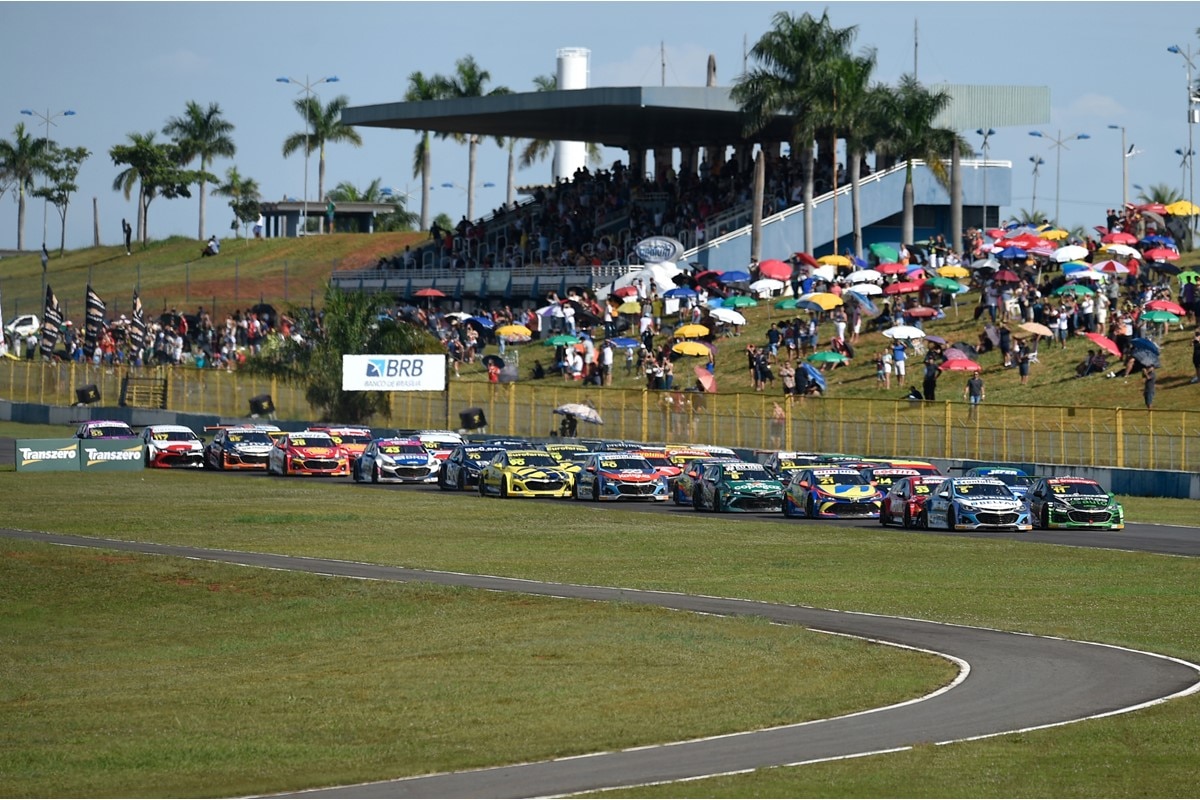 Conheça a gasolina da Stock Car, Mobilidade Estadão