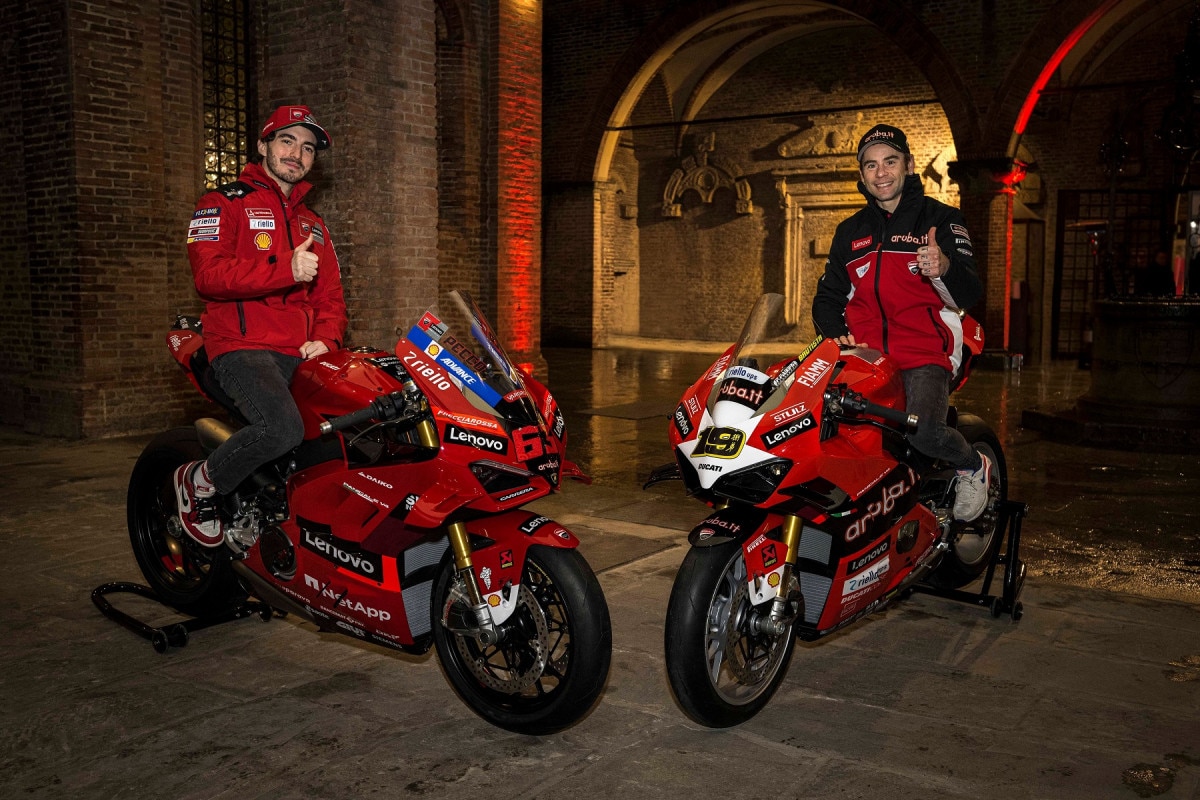 Ducati apresenta a linha 2023 da superesportiva Panigale V4 R