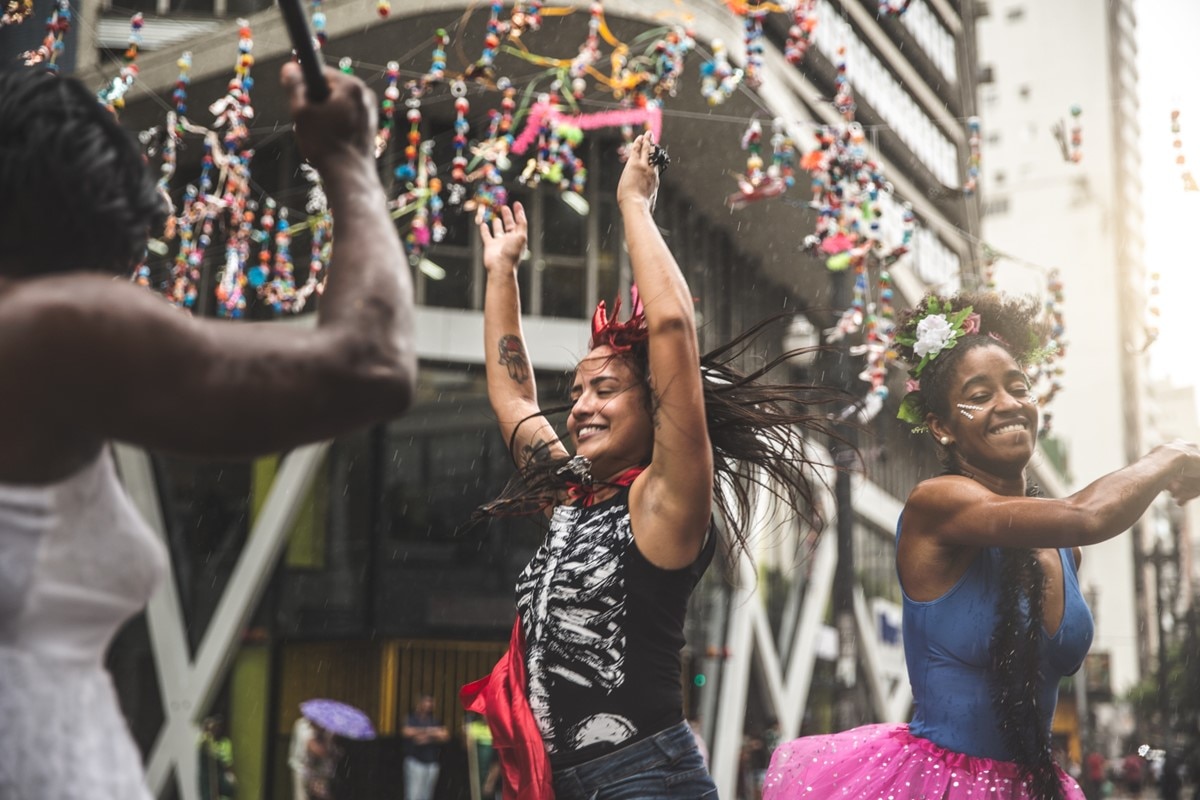 Um roteiro com mais de 30 blocos de rua para aproveitar o melhor do  carnaval de São Paulo - Estadão