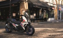 BMW M 1000 RR é primeira moto da divisão M da marca alemã, Mobilidade  Estadão