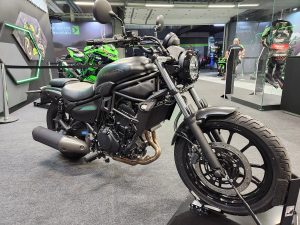 Kawasaki Versys 650 2023 chega ao Brasil, Mobilidade Estadão