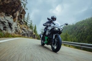 Kawasaki Versys 650 2023 chega ao Brasil, Mobilidade Estadão