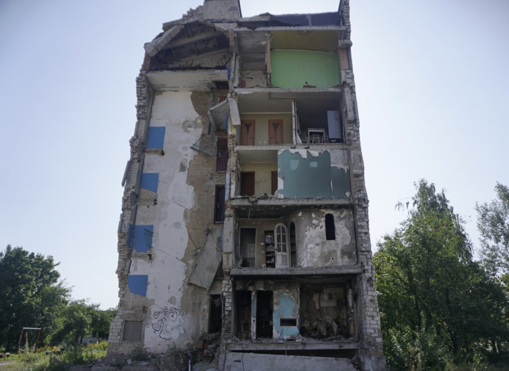 Prédio destruído por bombardeio em Borodyanka