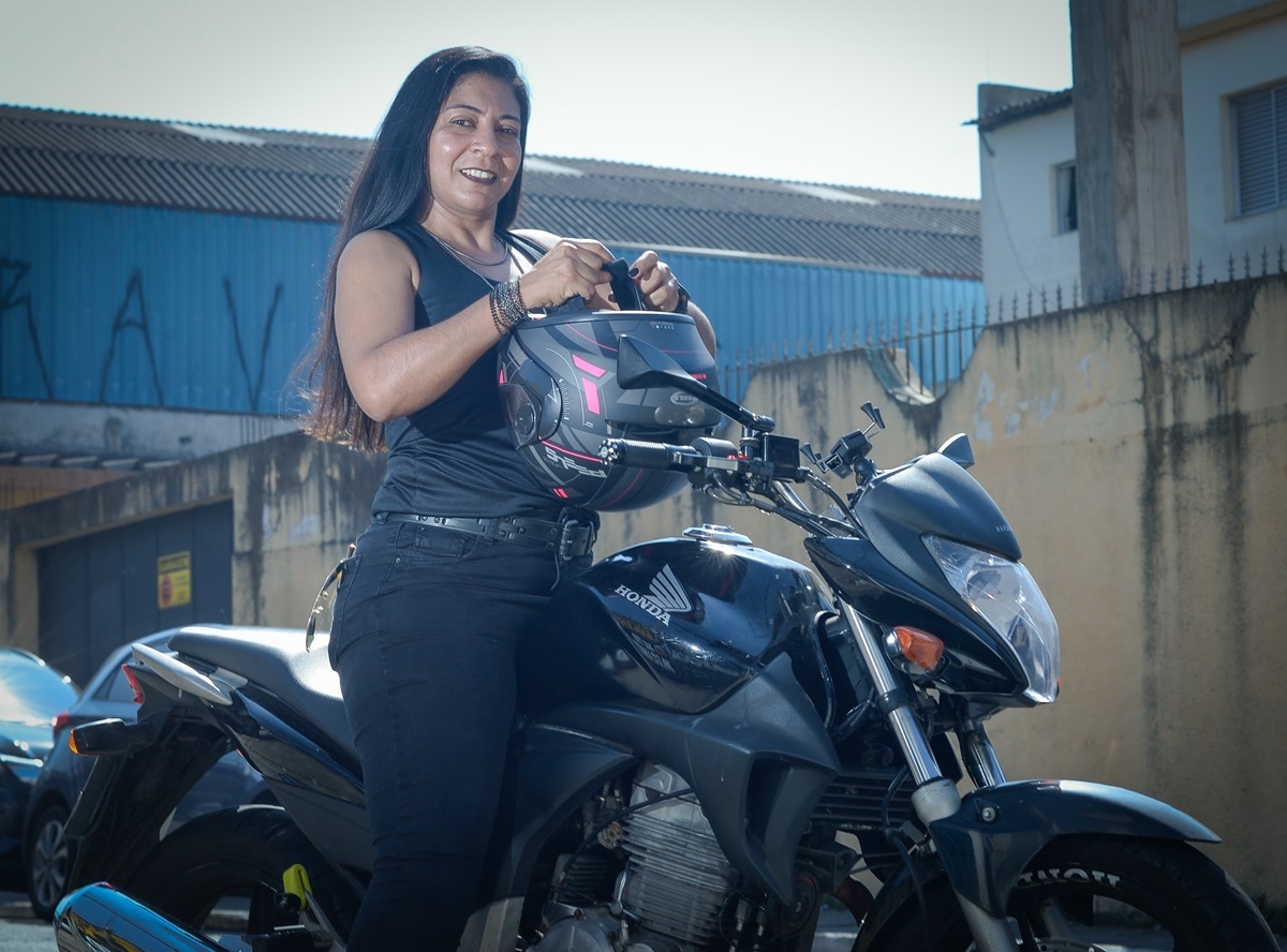 mulheres moto