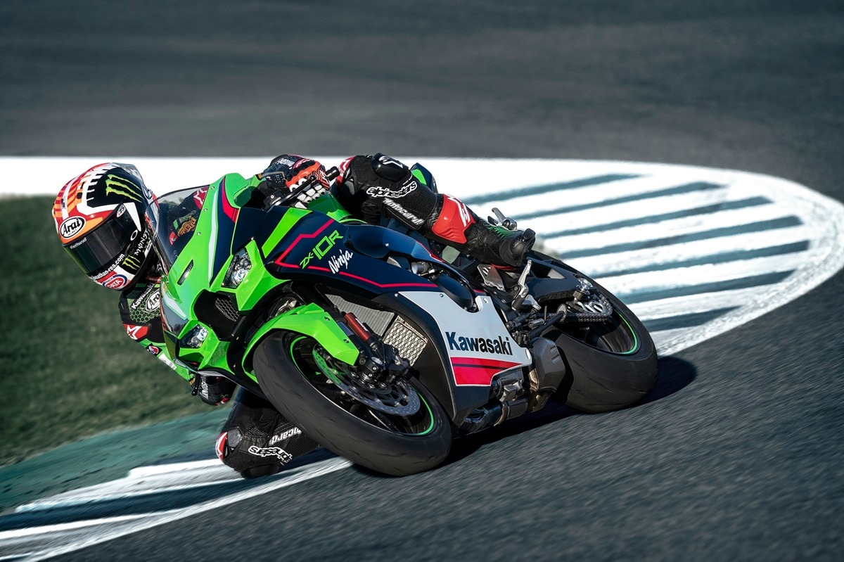 Kawasaki Ninja faz 40 anos como referência de moto esportiva