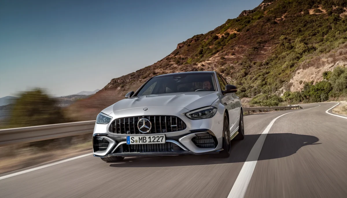 Mercedes-AMG C63 S E Performance