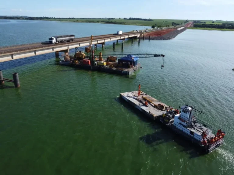 Ponte Engenheiro Gilberto Paim Pamplona em fase de obras de duplicação